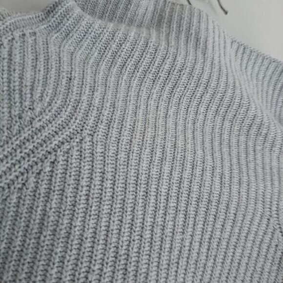 LEITH Nordstrom Cropped Turtleneck Sweater Grey Sz L - Picture 4 of 11